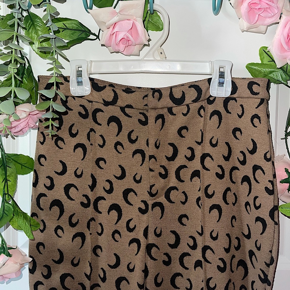 Seam Front Moon Print Flared Pants